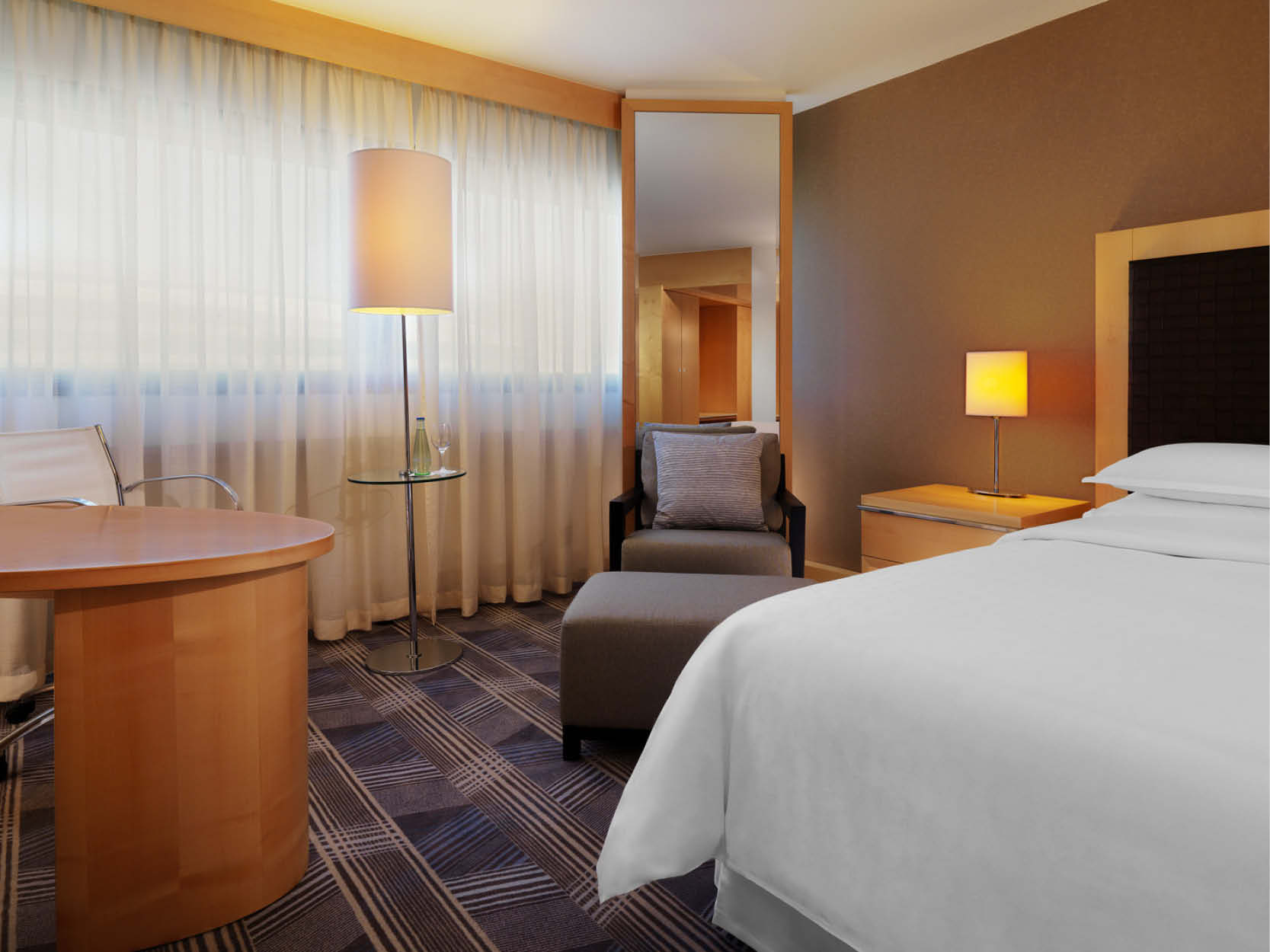 standard bedroom - hotel sheraton airport and conference ctr - frankfurt, germany