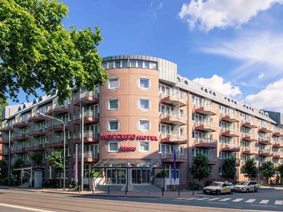 exterior view - hotel mercure htl and residenz frankfurt messe - frankfurt, germany
