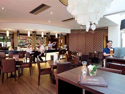 bar - hotel mercure htl and residenz frankfurt messe - frankfurt, germany