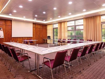 conference room - hotel mercure htl and residenz frankfurt messe - frankfurt, germany