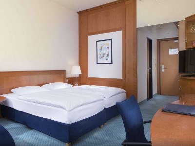 bedroom - hotel maritim frankfurt - frankfurt, germany