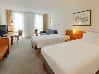 bedroom 1 - hotel novotel freiburg am konzerthaus - freiburg im breisgau, germany