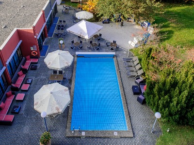 outdoor pool - hotel fuerther mercure nuernberg west - furth, germany