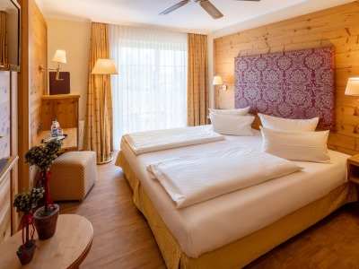 bedroom 1 - hotel schlosskrone (comfort) - fussen, germany