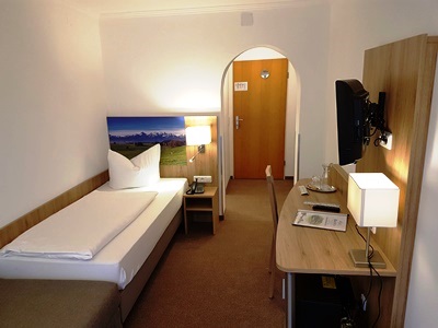 bedroom 2 - hotel ruchti's - fussen, germany