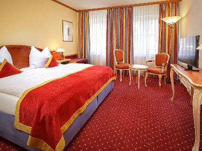 bedroom 1 - hotel luitpoldpark - fussen, germany