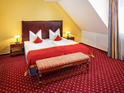 bedroom - hotel luitpoldpark - fussen, germany