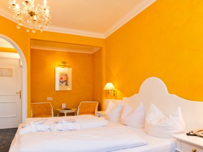 bedroom - hotel wittelsbacher hof - garmisch partenkirchen, germany