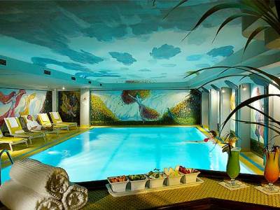 indoor pool - hotel courtyard hamburg airport - hamburg, germany