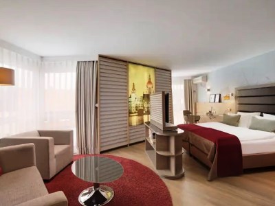 bedroom 1 - hotel doubletree hilton hannover schweizerhof - hanover, germany