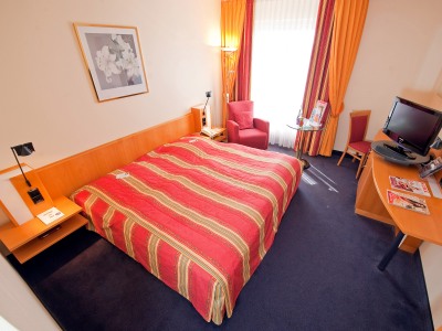 bedroom 1 - hotel mercure hannover oldenburger allee - hanover, germany