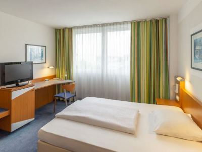 bedroom - hotel ramada by wyndham hannover - hanover, germany