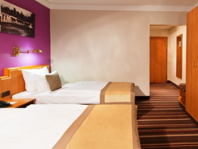 bedroom - hotel leonardo hannover - hanover, germany