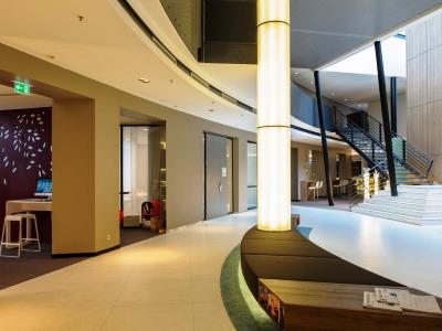 lobby 1 - hotel novotel hannover - hanover, germany