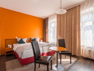 bedroom - hotel bayrischer hof - heidelberg, germany