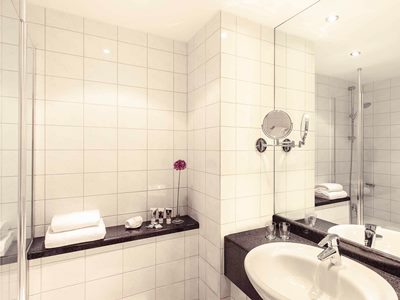 bathroom - hotel mercure hotel ingolstadt - ingolstadt, germany