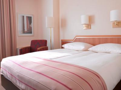 bedroom - hotel leonardo karlsruhe - karlsruhe, germany