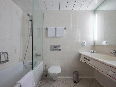 bathroom - hotel park inn by radisson lubeck - lubeck, germany