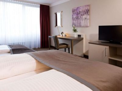bedroom 1 - hotel leonardo hotel moenchengladbach - monchengladbach, germany