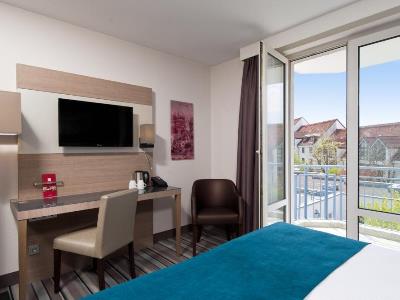 bedroom 3 - hotel leonardo hotel munich city olympiapark - munich, germany