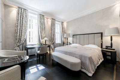 deluxe room - hotel bayerischer hof - munich, germany