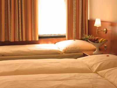 bedroom 4 - hotel amba - munich, germany
