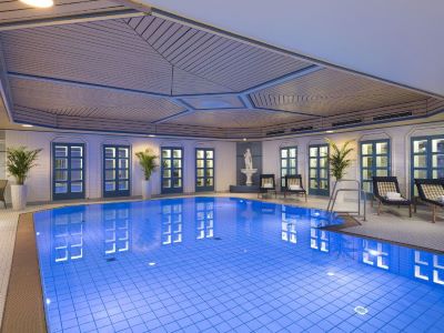 outdoor pool - hotel scandic nurnberg central - nuremberg, germany