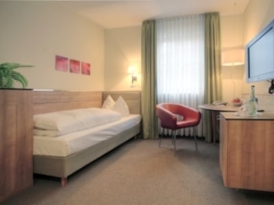 bedroom - hotel am jakobsmarkt - nuremberg, germany