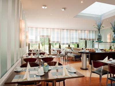 restaurant 1 - hotel achat hotel regensburg im park - regensburg, germany