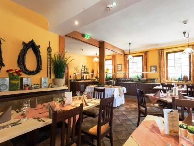 restaurant 2 - hotel rappen rothenburg (standard classic) - rothenburg, germany
