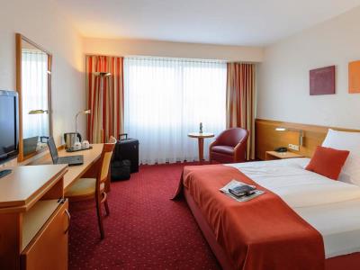bedroom 1 - hotel mercure saarbruecken city - saarbrucken, germany