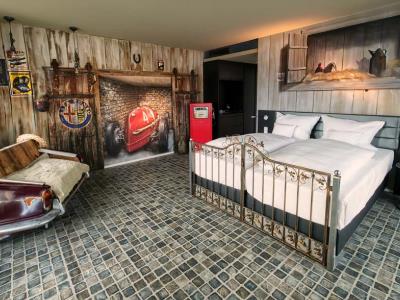 bedroom - hotel v8 hotel motorworld region - stuttgart, germany