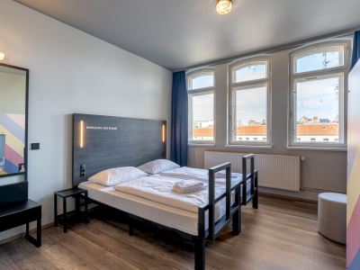 bedroom 2 - hotel a and o berlin friedrichshain - berlin, germany