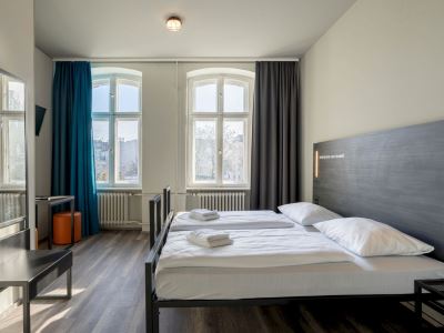bedroom - hotel a and o berlin friedrichshain - berlin, germany