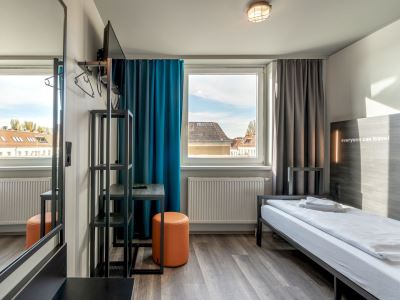 bedroom 1 - hotel a and o berlin friedrichshain - berlin, germany