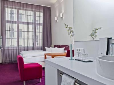 bedroom - hotel wyndham garden berlin mitte - berlin, germany