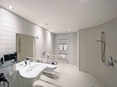 bathroom 2 - hotel abba berlin - berlin, germany