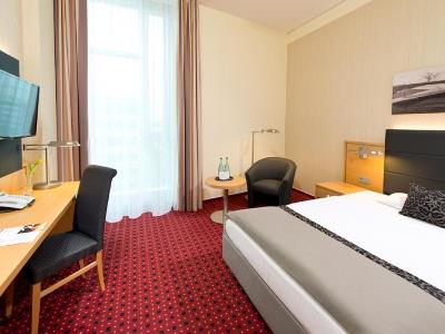 bedroom 2 - hotel airporthotel adlershof - berlin, germany