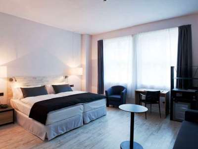 bedroom 3 - hotel catalonia berlin mitte - berlin, germany