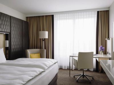 bedroom 1 - hotel pullman berlin schweizerhof - berlin, germany