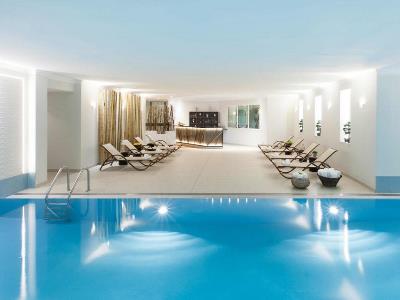 indoor pool - hotel crowne plaza city centre - berlin, germany
