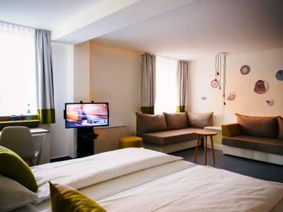 bedroom 6 - hotel vienna house easy by wyndham neckarsulm - neckarsulm, germany