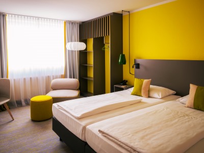 bedroom - hotel vienna house easy by wyndham neckarsulm - neckarsulm, germany