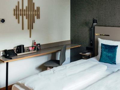 bedroom 1 - hotel vienna house by wyndham mq kronberg - kronberg, germany