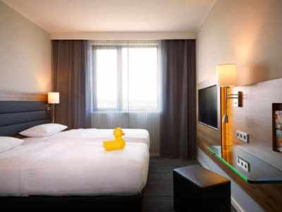 bedroom - hotel moxy frankfurt eschborn - eschborn, germany
