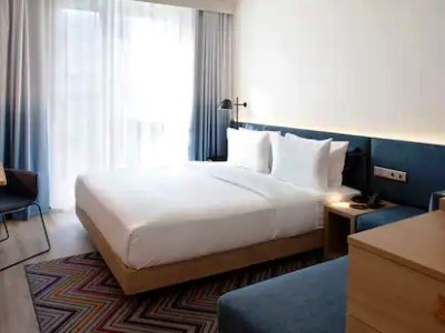 bedroom 1 - hotel hampton by hilton munich airport south - hallbergmoos, germany