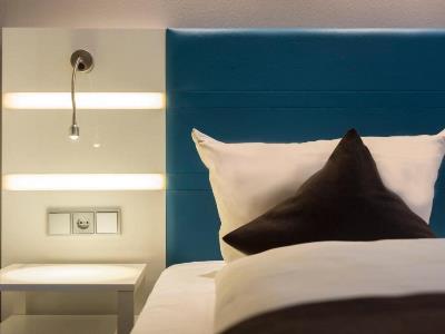 bedroom 4 - hotel best western hotel cologne airport - troisdorf, germany