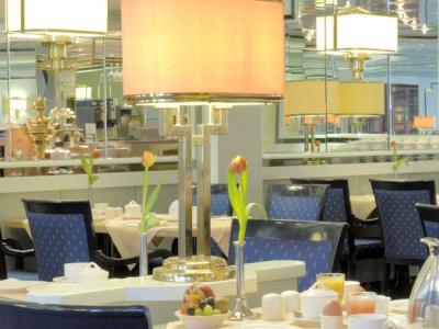 restaurant - hotel radisson blu cottbus - cottbus, germany