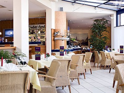 restaurant - hotel amedia hotel dresden elbpromenade - dresden, germany