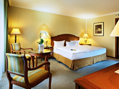 standard bedroom - hotel bilderberg bellevue dresden - dresden, germany